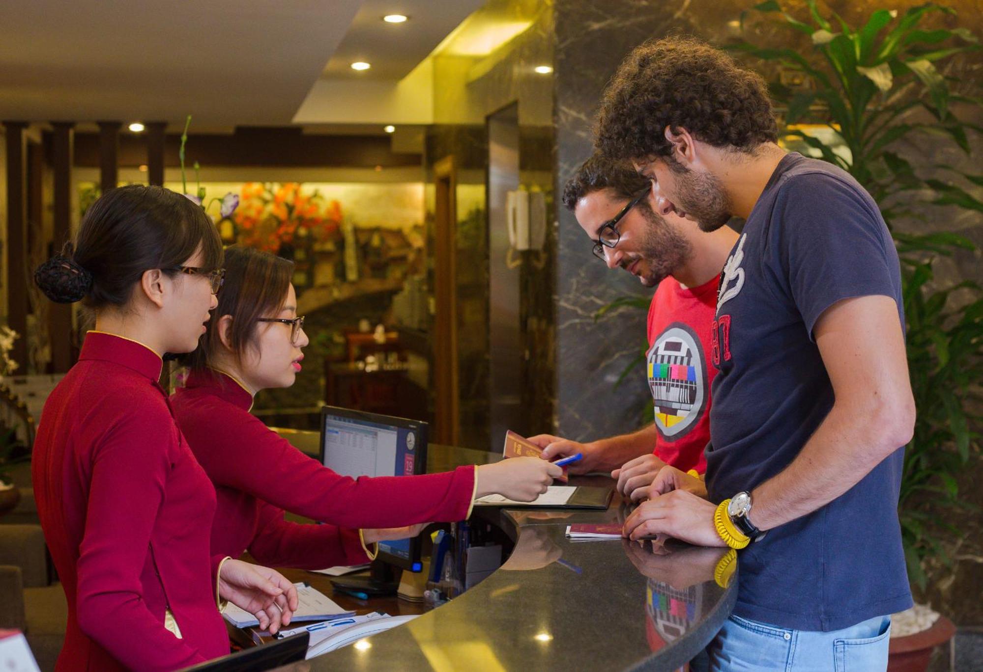Eliana Ruby Hotel & Travel, Hanoi